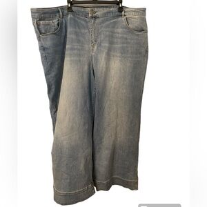 Lane Bryant, plus size 26, mid rise, wide leg crop jeans